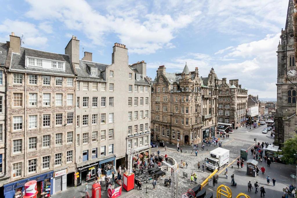 شقة Stunning Flat - Royal Mile Near Edinburgh Castle With Wifi المظهر الخارجي الصورة