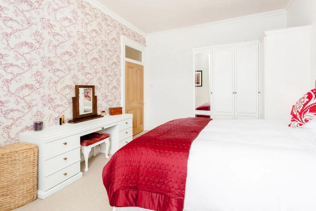 شقة Stunning Flat - Royal Mile Near Edinburgh Castle With Wifi المظهر الخارجي الصورة