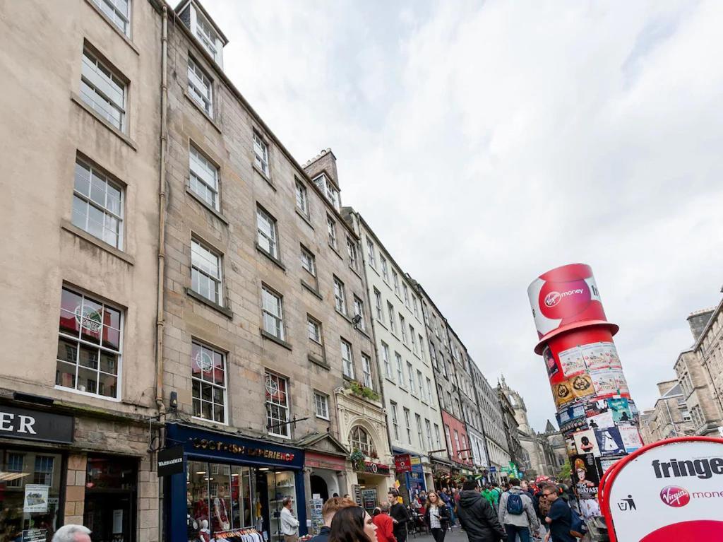 شقة Stunning Flat - Royal Mile Near Edinburgh Castle With Wifi المظهر الخارجي الصورة